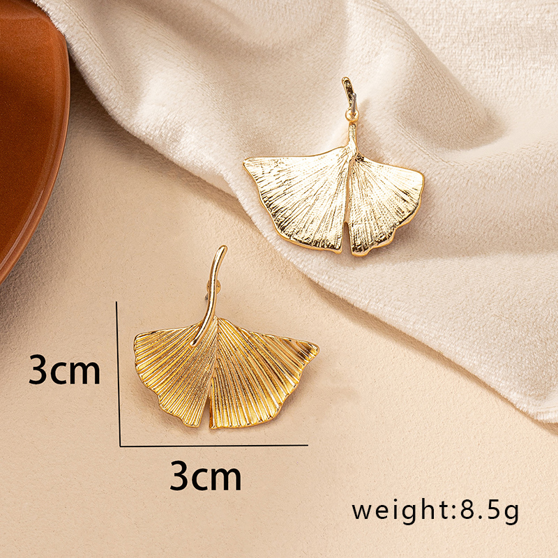 1 Pair Ig Style Retro Geometric Ginkgo Leaf Plating Alloy Ear Studs display picture 4