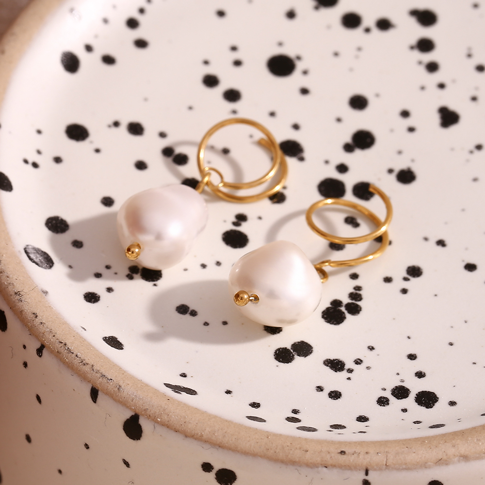 1 Pair Vintage Style Simple Style Classic Style Solid Color Plating Stainless Steel Freshwater Pearl 18k Gold Plated Drop Earrings display picture 7