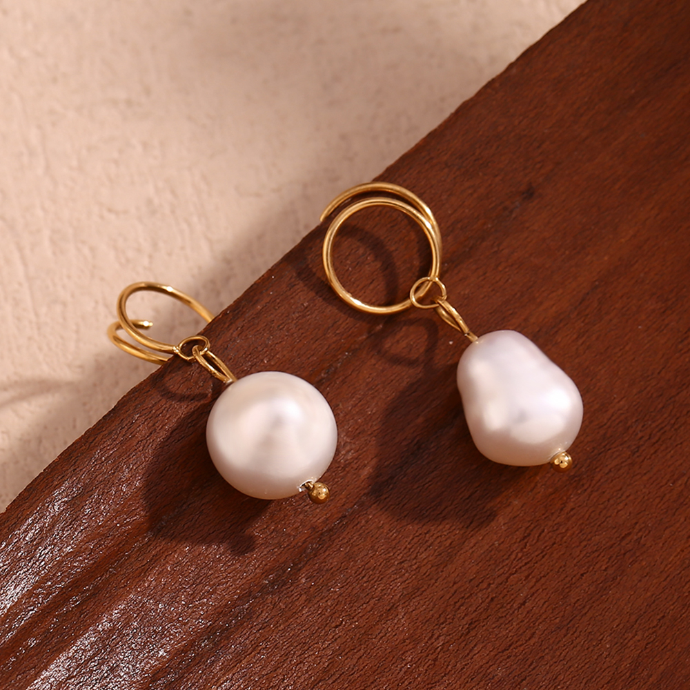 1 Pair Vintage Style Simple Style Classic Style Solid Color Plating Stainless Steel Freshwater Pearl 18k Gold Plated Drop Earrings display picture 9