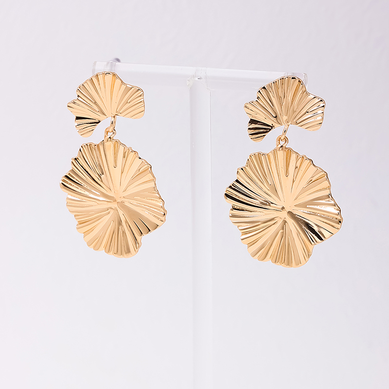 1 Pair Simple Style Classic Style Leaf Alloy Drop Earrings display picture 2