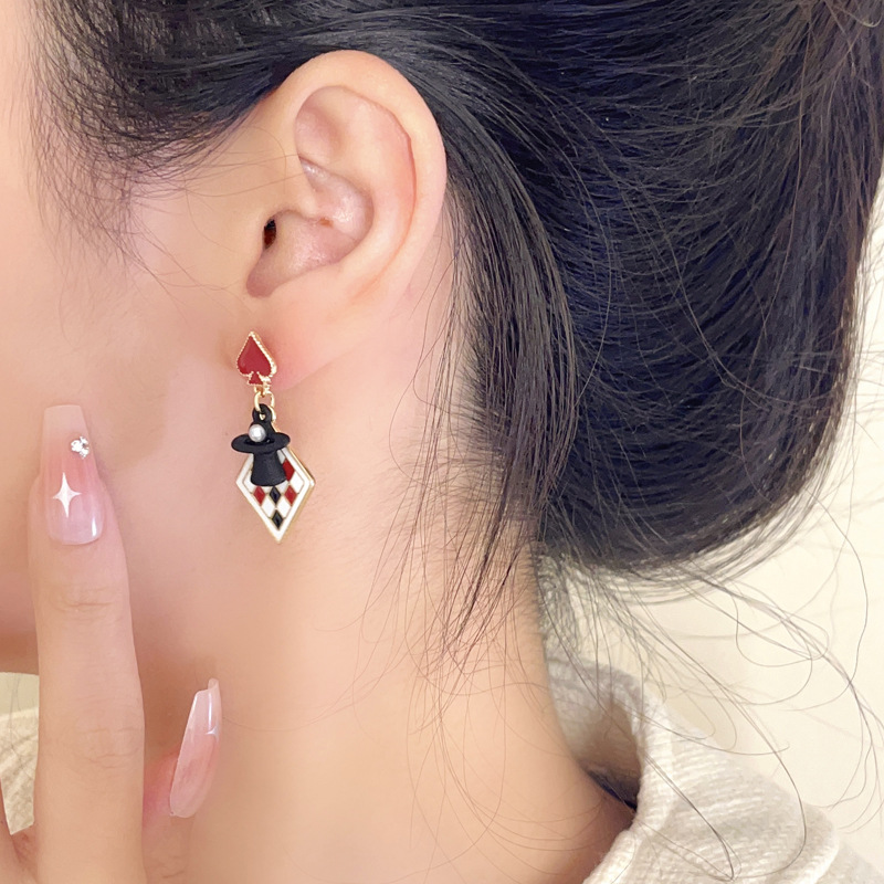 1 Pair Simple Style Classic Style Color Block Plating Alloy Gold Plated Drop Earrings display picture 3