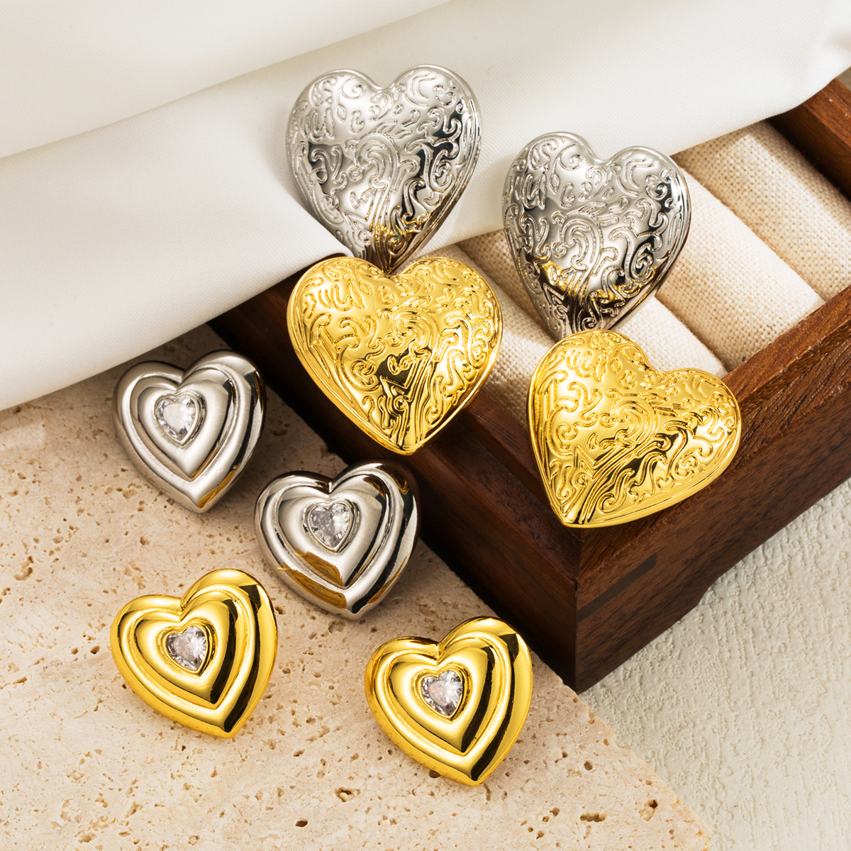 1 Pair Modern Style Simple Style Heart Shape Inlay Copper Zircon Ear Studs display picture 2