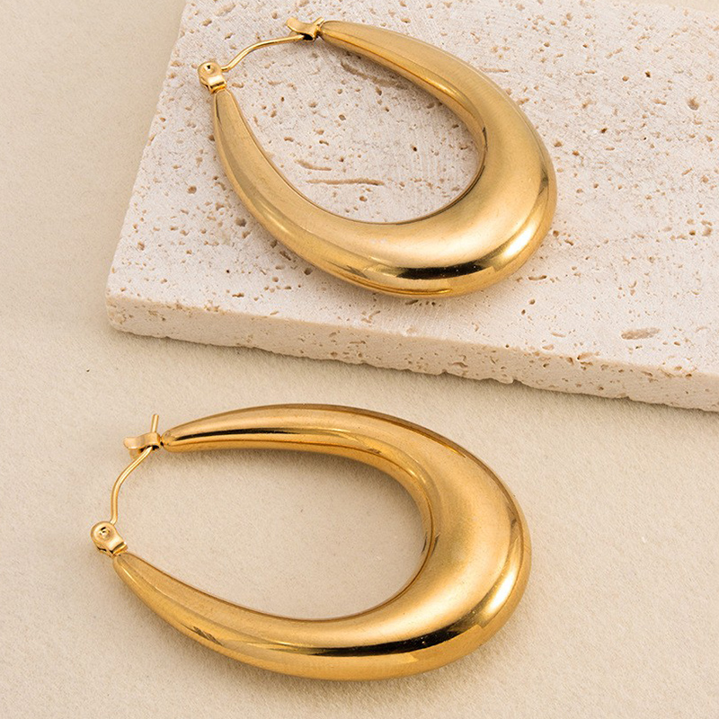 1 Pair Casual Classic Style U Shape Plating 304 Stainless Steel 14K Gold Plated Hoop Earrings display picture 3