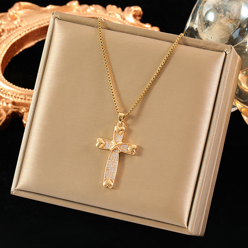 Wholesale Simple Style Cross Stainless Steel Brass Plating Inlay 18K Gold Plated Zircon Pendant Necklace display picture 4