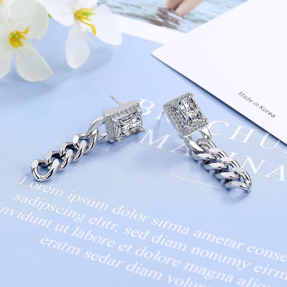 1 Pair Simple Style Classic Style Geometric Inlay Copper Rhinestones Drop Earrings display picture 2