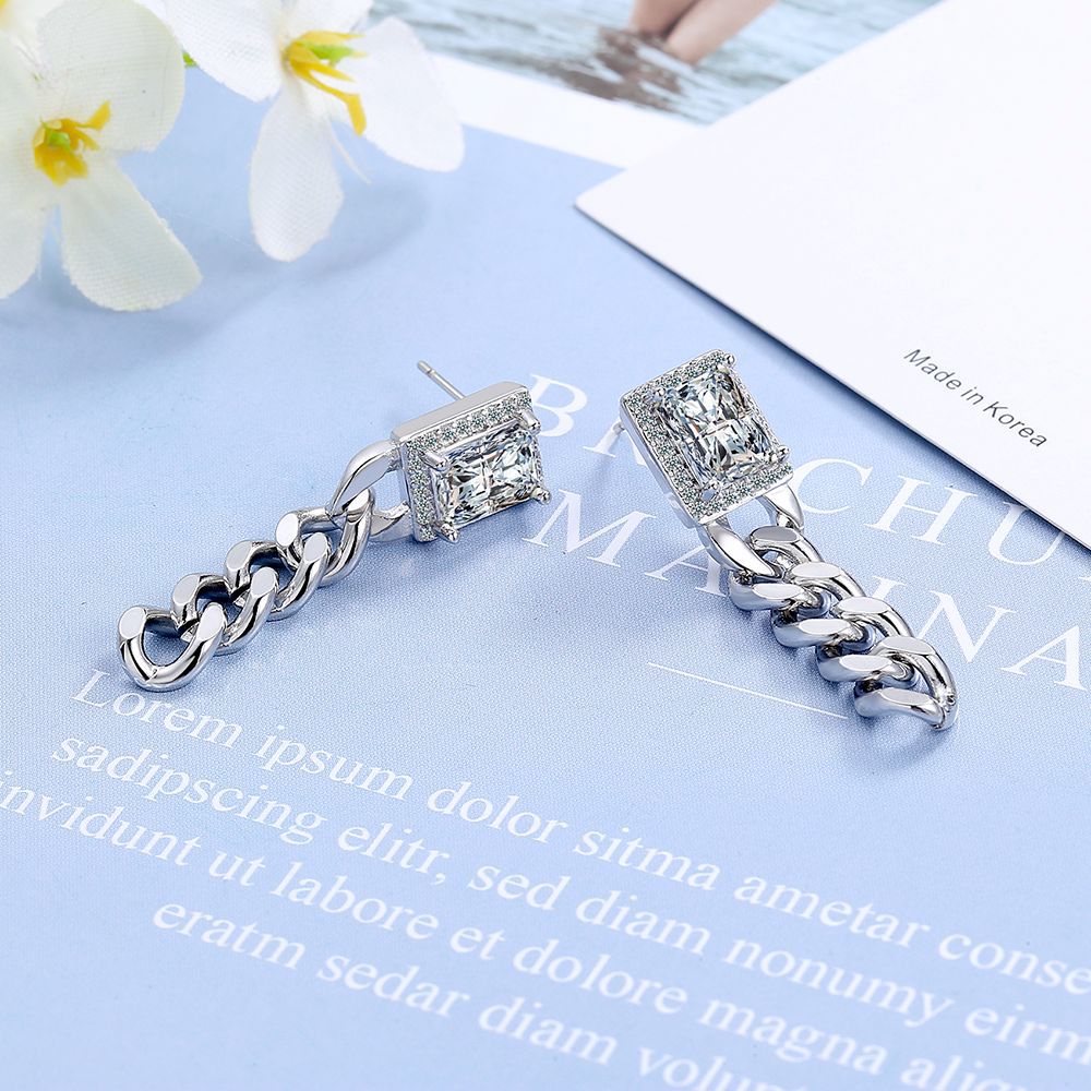 1 Paire Style Simple Style Classique Géométrique Incruster Le Cuivre Strass Boucles D'oreilles display picture 2