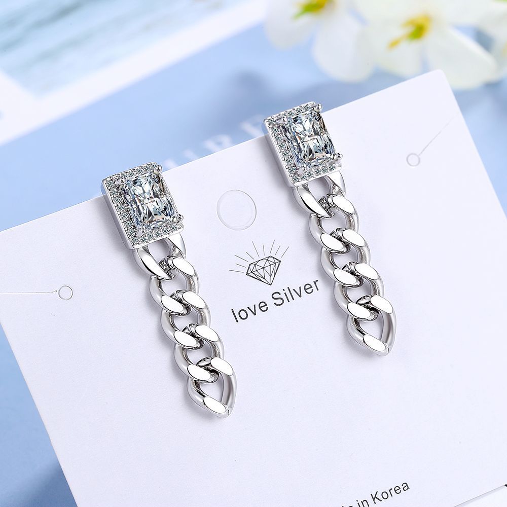 1 Pair Simple Style Classic Style Geometric Inlay Copper Rhinestones Drop Earrings display picture 3