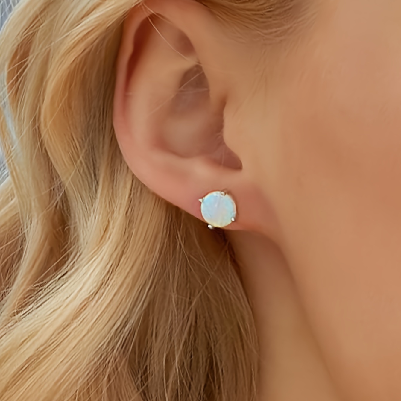 1 Pair Elegant Vacation Simple Style Geometric Copper Artificial Gemstones Opal White Gold Plated Ear Studs display picture 6