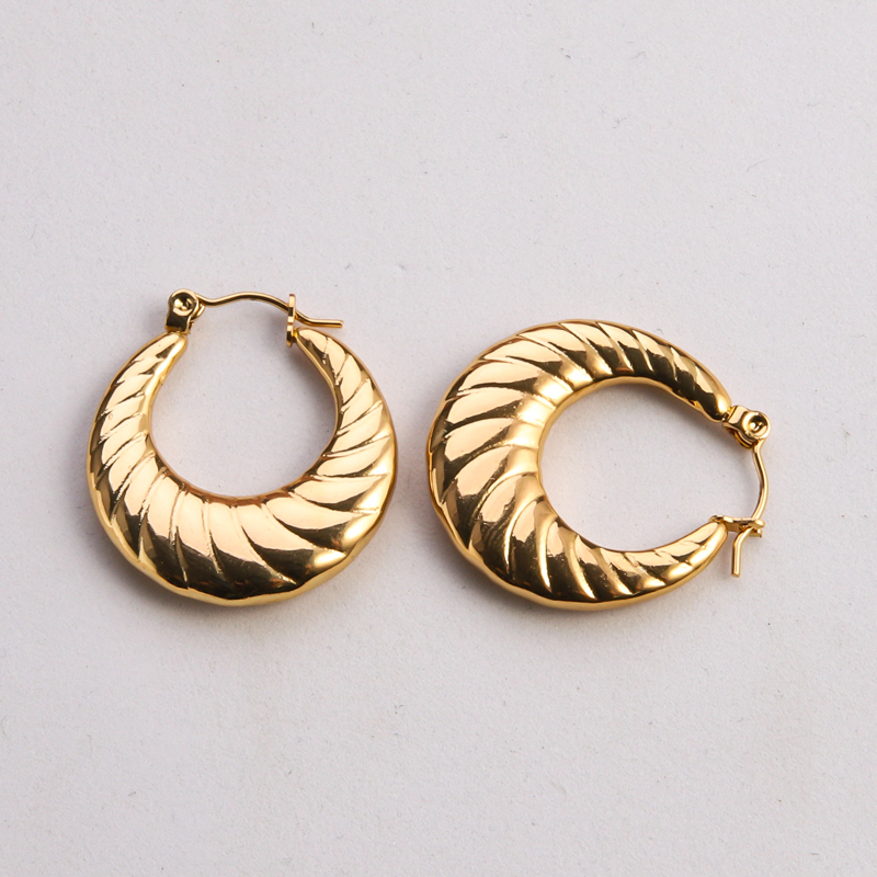 1 Pair Casual Classic Style Commute U Shape Twist Plating 304 Stainless Steel 18K Gold Plated Earrings display picture 3