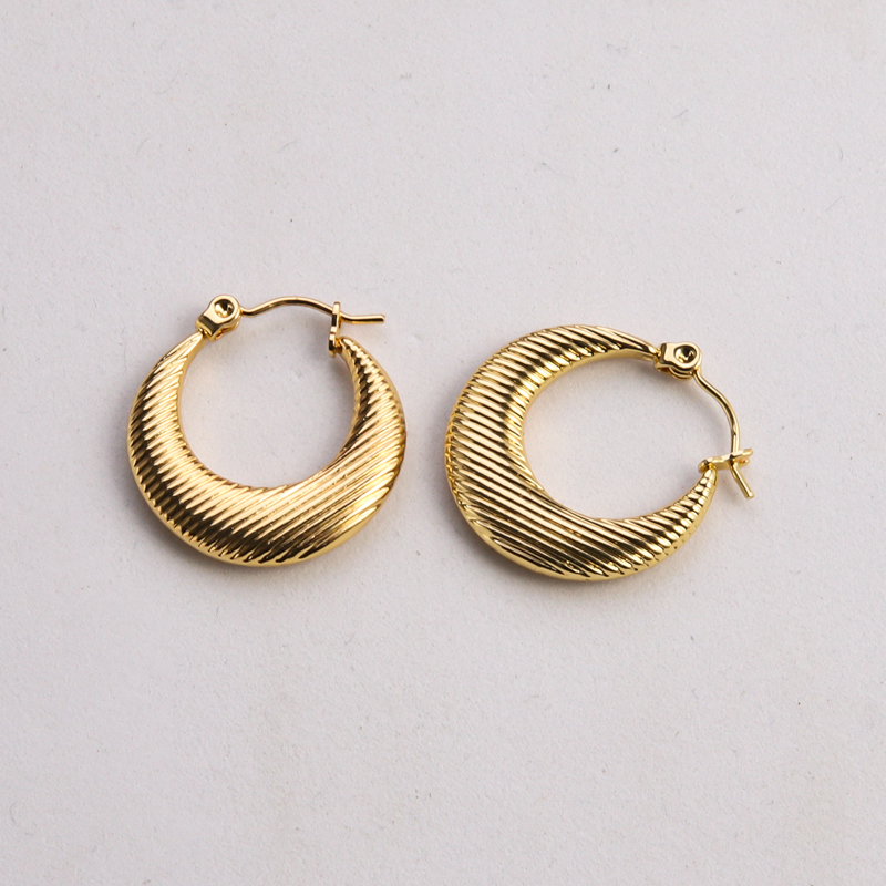 1 Pair Casual Classic Style Commute U Shape Twist Plating 304 Stainless Steel 18K Gold Plated Earrings display picture 2