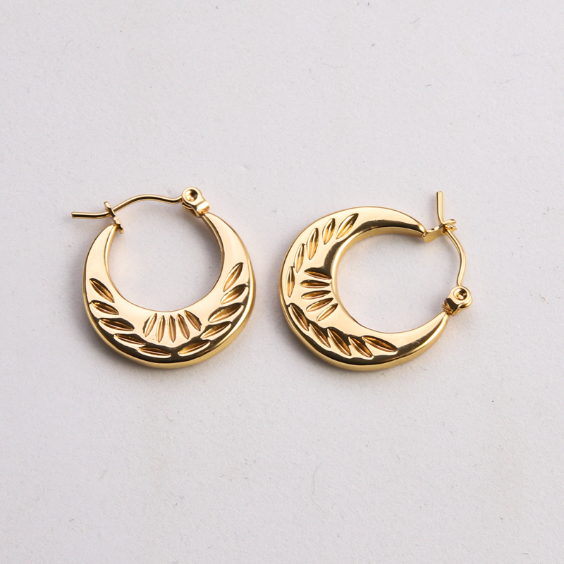 1 Pair Casual Classic Style Commute U Shape Twist Plating 304 Stainless Steel 18K Gold Plated Earrings display picture 6