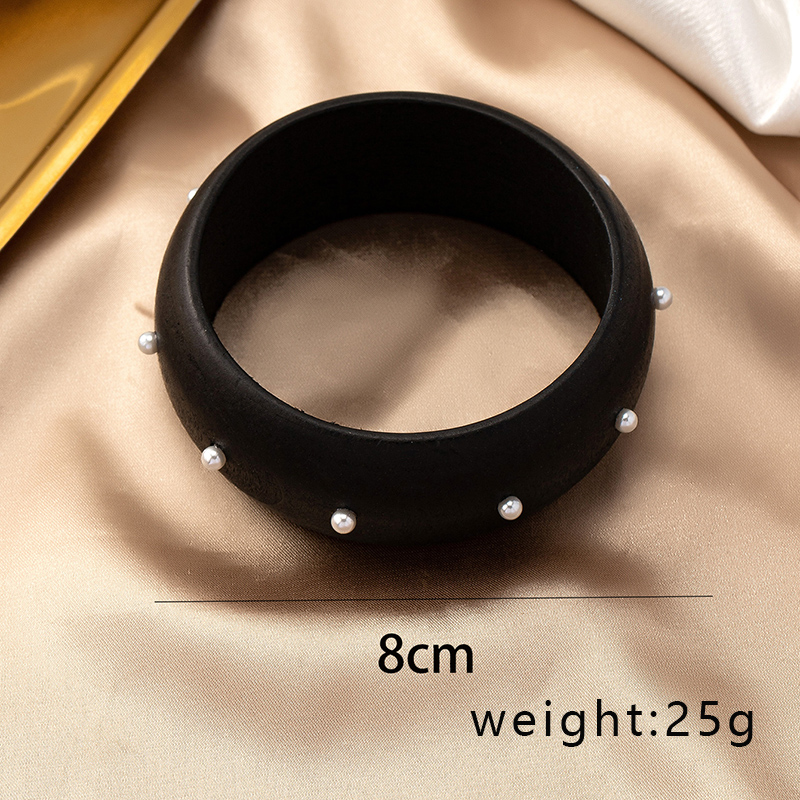 Exaggerated Punk Round Resin Women's Bangle display picture 5