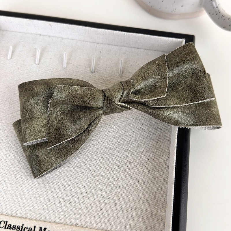 Women's Retro Bow Knot Pu Leather Hair Clip display picture 6