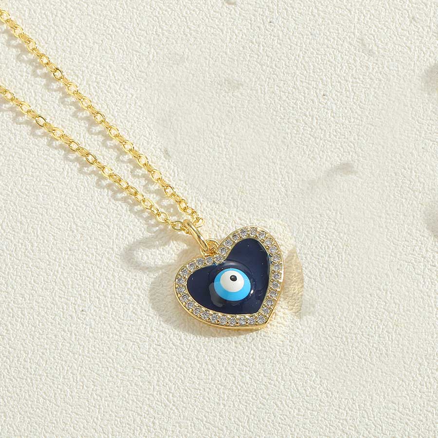 Vintage Style Simple Style Devil's Eye Hand Of Fatima Heart Shape Copper Enamel Plating Inlay Zircon 14k Gold Plated Pendant Necklace display picture 4