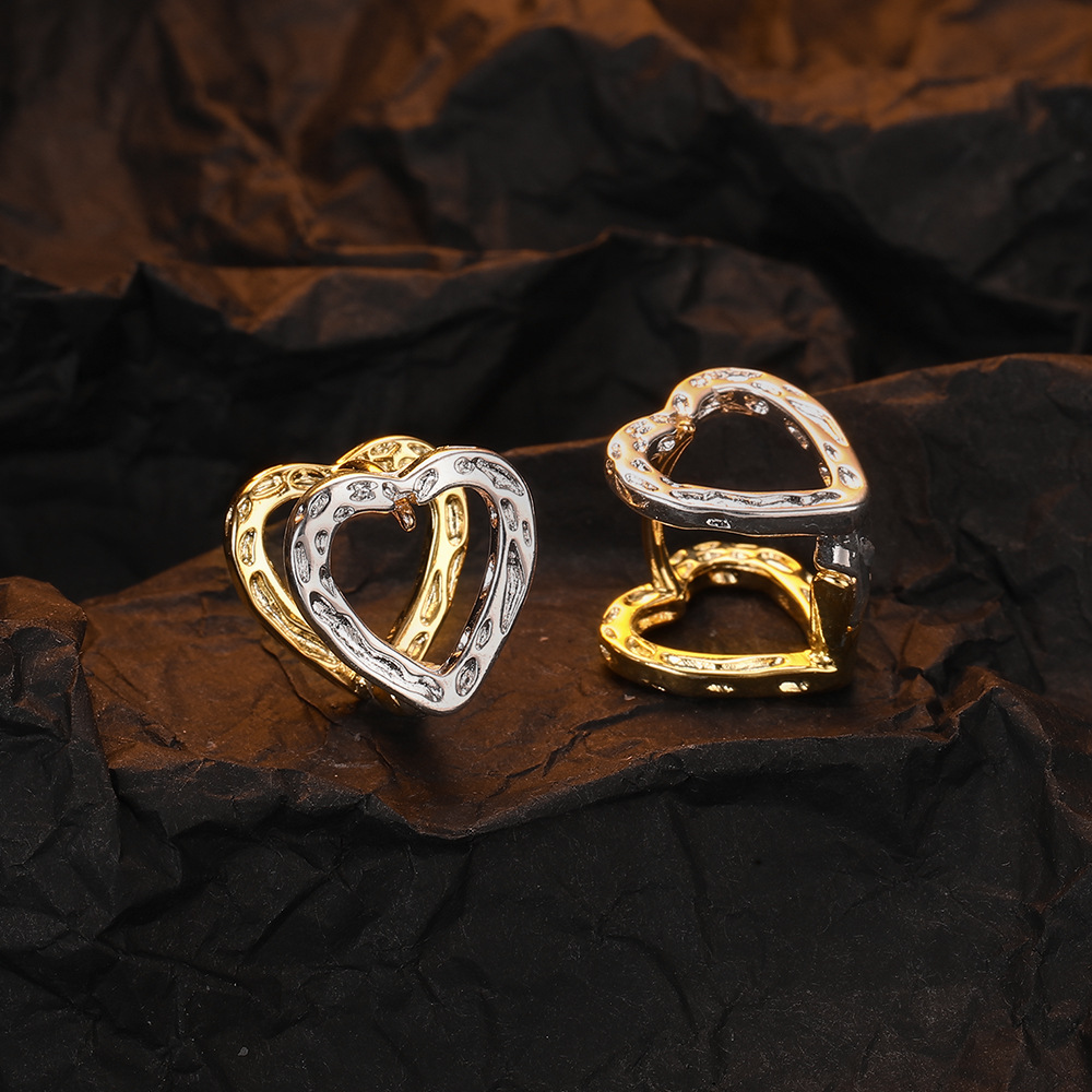 1 Pair Vintage Style Heart Shape Plating Copper Silver Plated Ear Studs display picture 3
