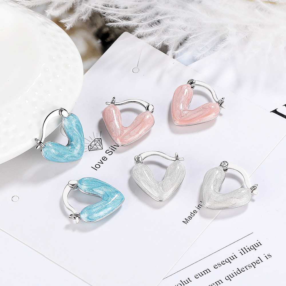 1 Pair Classic Style Heart Shape Plating Copper White Gold Plated Earrings display picture 3