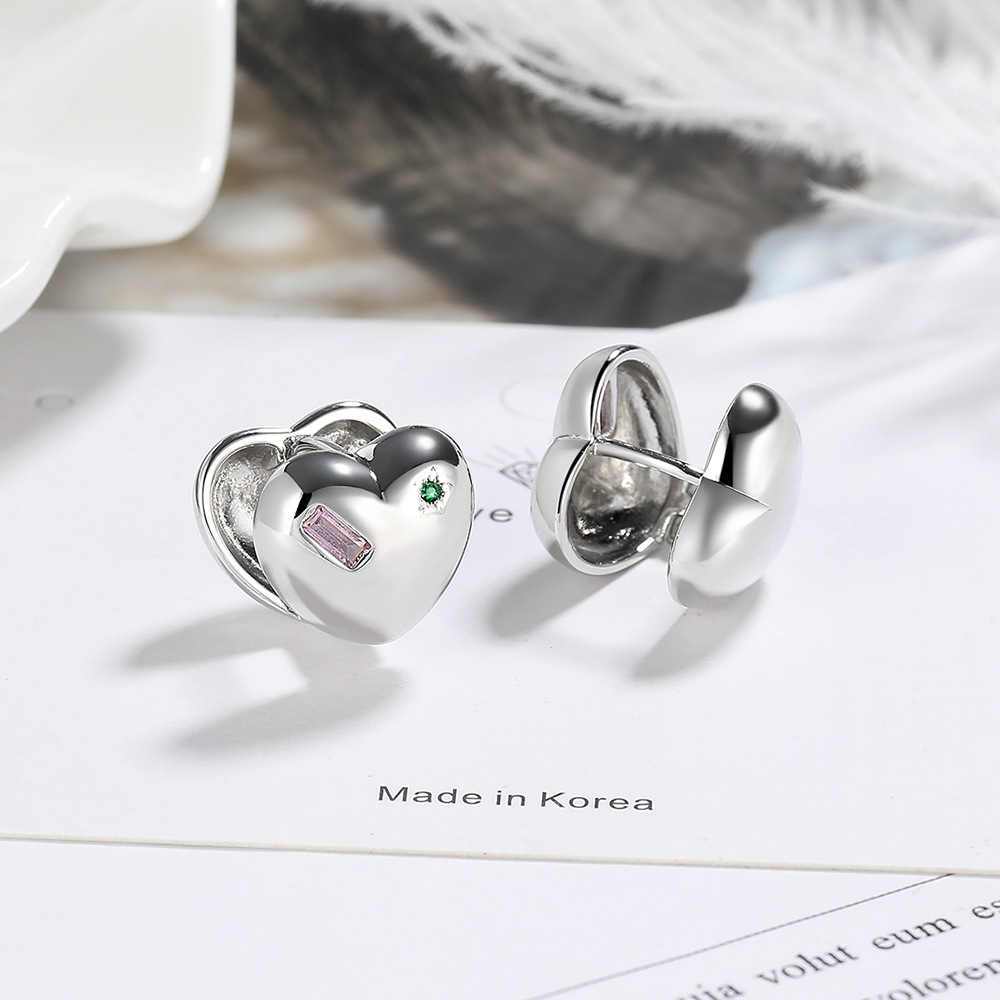 1 Pair Simple Style Heart Shape Plating Copper White Gold Plated Ear Studs display picture 3