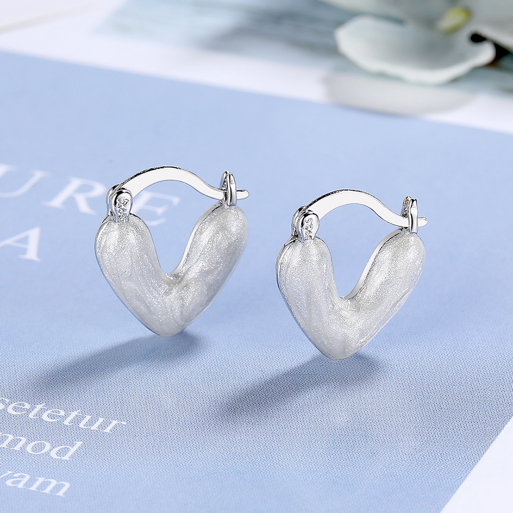 1 Pair Classic Style Heart Shape Plating Copper White Gold Plated Earrings display picture 5