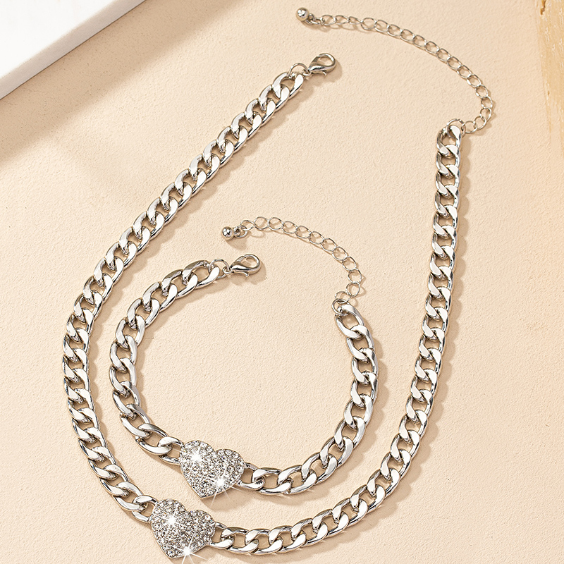 Ig Style Retro Heart Shape Alloy Plating Rhinestones Women's Bracelets Necklace display picture 3