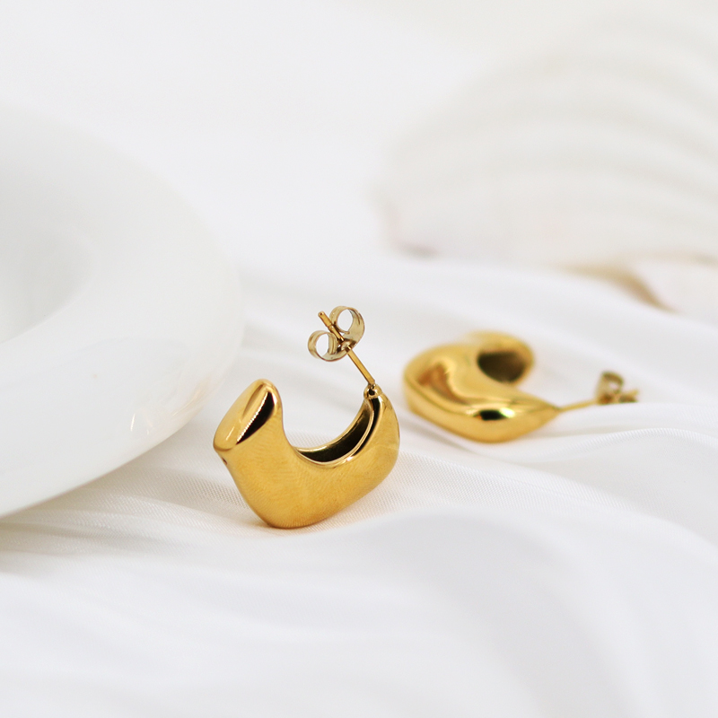 1 Pair Simple Style Moon Plating 304 Stainless Steel 18K Gold Plated Ear Studs display picture 3