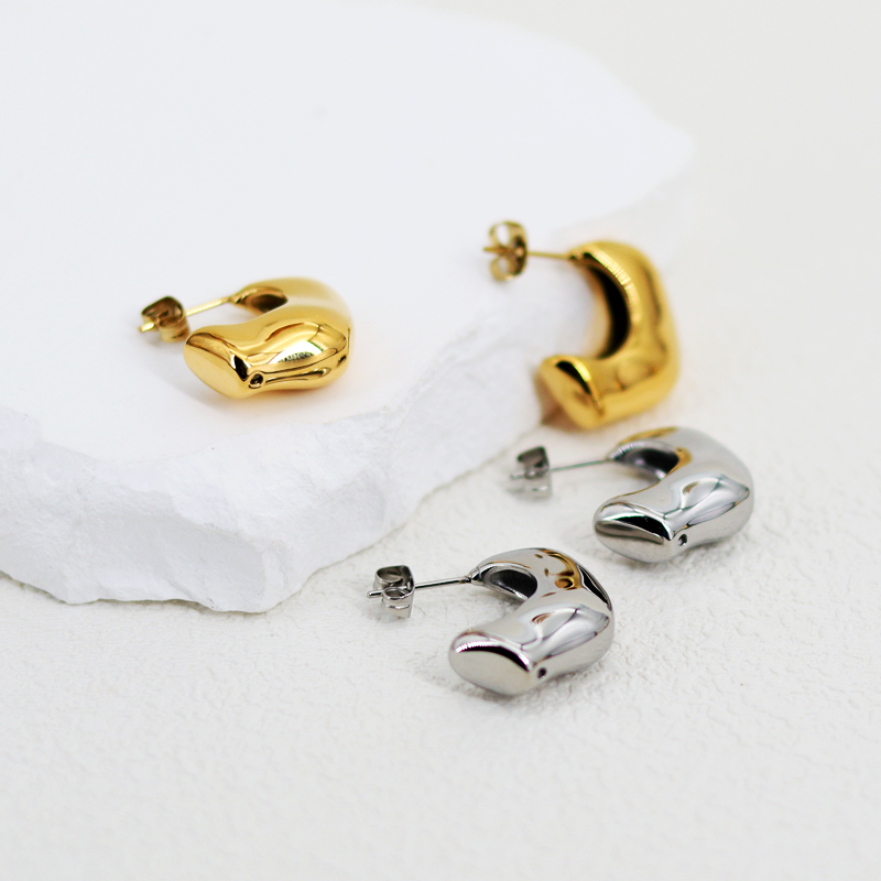 1 Pair Simple Style Moon Plating 304 Stainless Steel 18K Gold Plated Ear Studs display picture 7