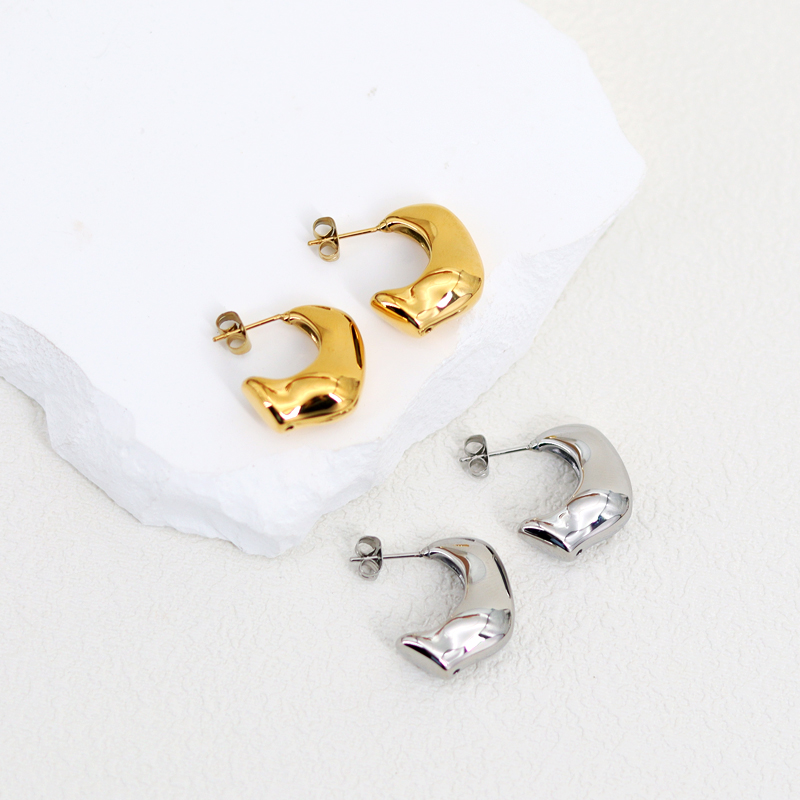 1 Pair Simple Style Moon Plating 304 Stainless Steel 18K Gold Plated Ear Studs display picture 8
