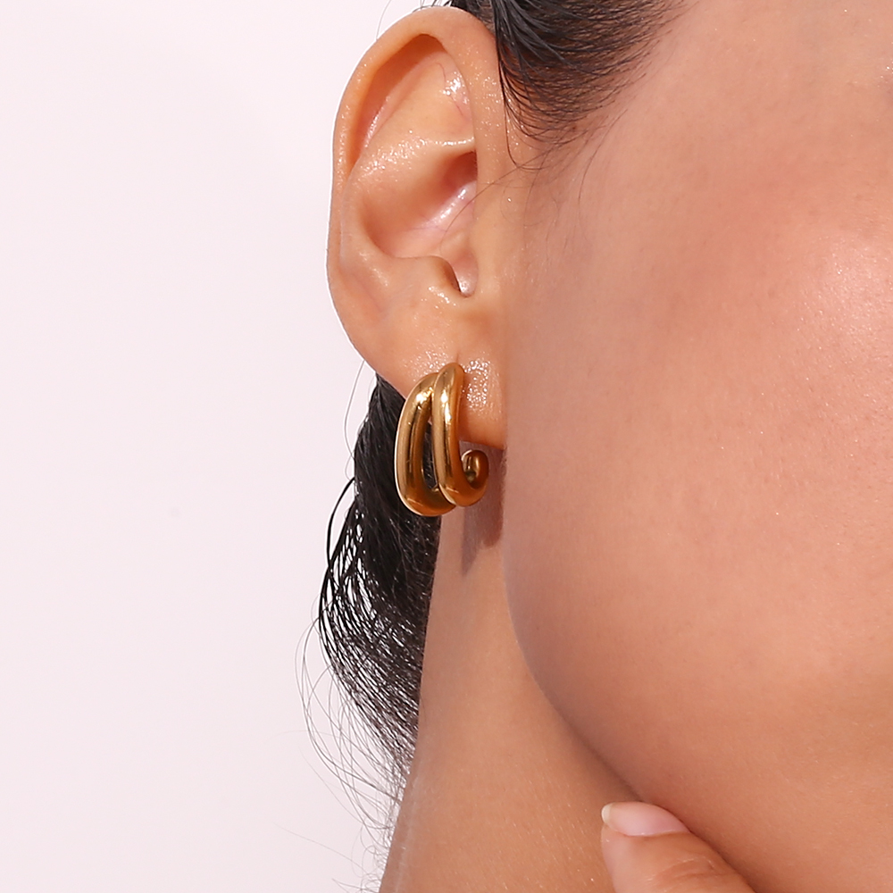 1 Pair Simple Style Classic Style Solid Color Plating Stainless Steel 18k Gold Plated Ear Studs display picture 8