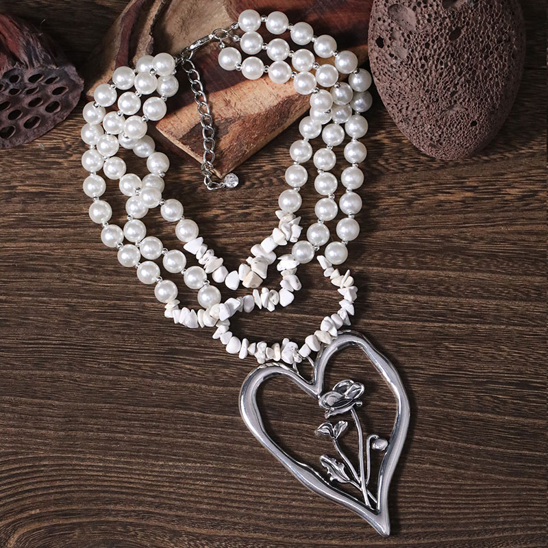 Commute Heart Shape Flower Imitation Pearl Alloy Howlite Knitting Women's Three Layer Necklace display picture 14