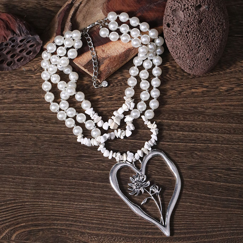 Commute Heart Shape Flower Imitation Pearl Alloy Howlite Knitting Women's Three Layer Necklace display picture 18