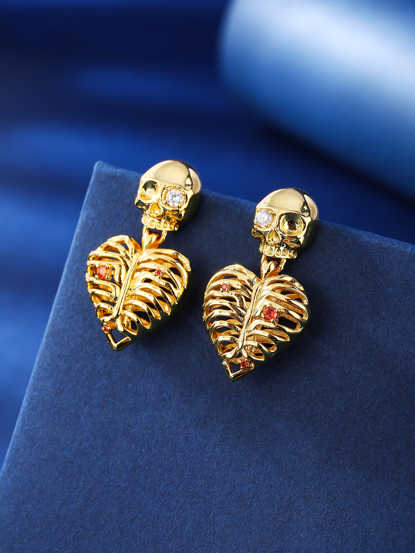1 Pair Simple Style Skull Inlay Copper Zircon 18k Gold Plated Drop Earrings display picture 2