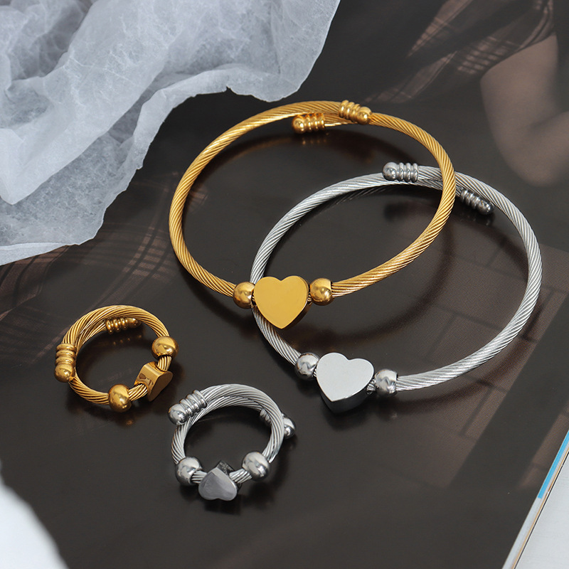 Elegant Simple Style Heart Shape Stainless Steel 18k Gold Plated Rings Bracelets display picture 9
