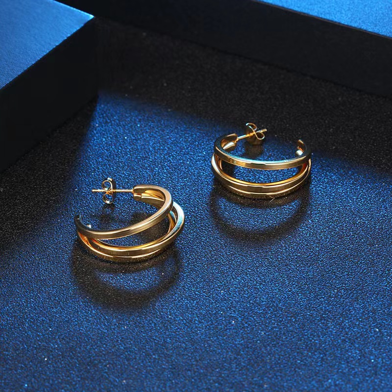 1 Pair Classic Style C Shape Plating Titanium Steel Gold Plated Ear Studs display picture 4