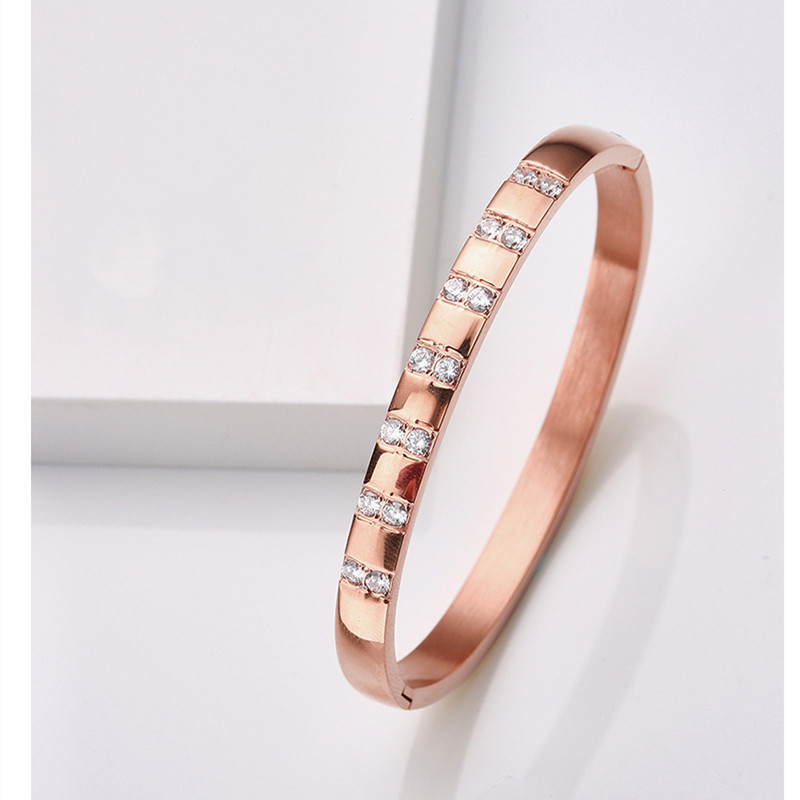 Simple Style Geometric Titanium Steel Inlay Zircon Bangle 1 Piece display picture 3