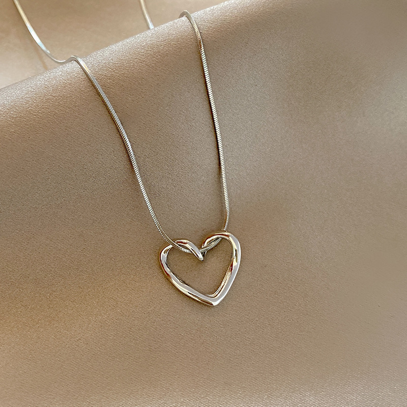 Simple Style Heart Shape Copper Silver Plated Necklace In Bulk display picture 4