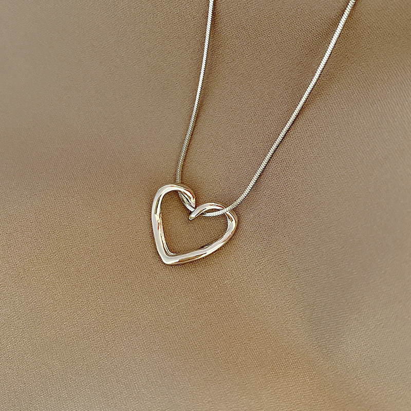 Simple Style Heart Shape Copper Silver Plated Necklace In Bulk display picture 5