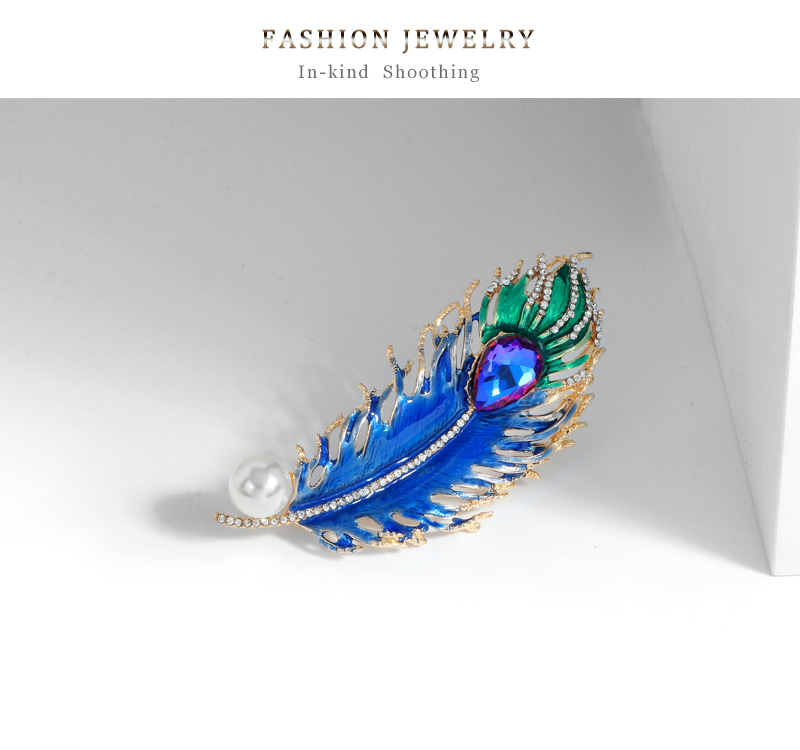 Fashion Feather Alloy Inlay Rhinestones Pearl Silica Gel Unisex Brooches display picture 3
