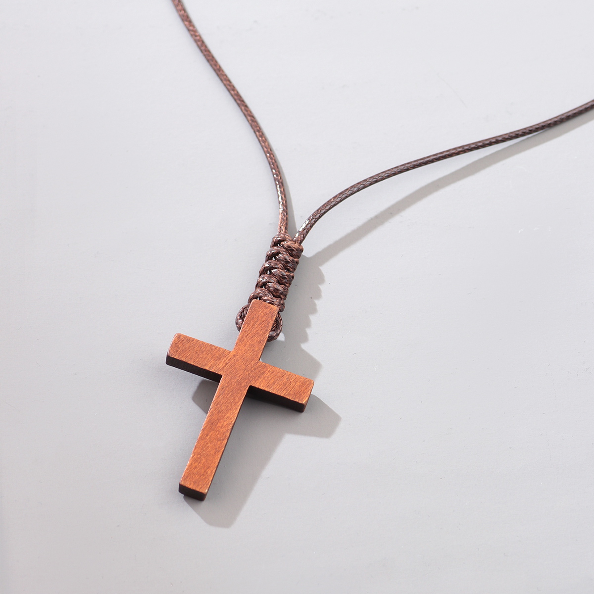 Casual Elegant Fashion Cross Wood Unisex Necklace display picture 1