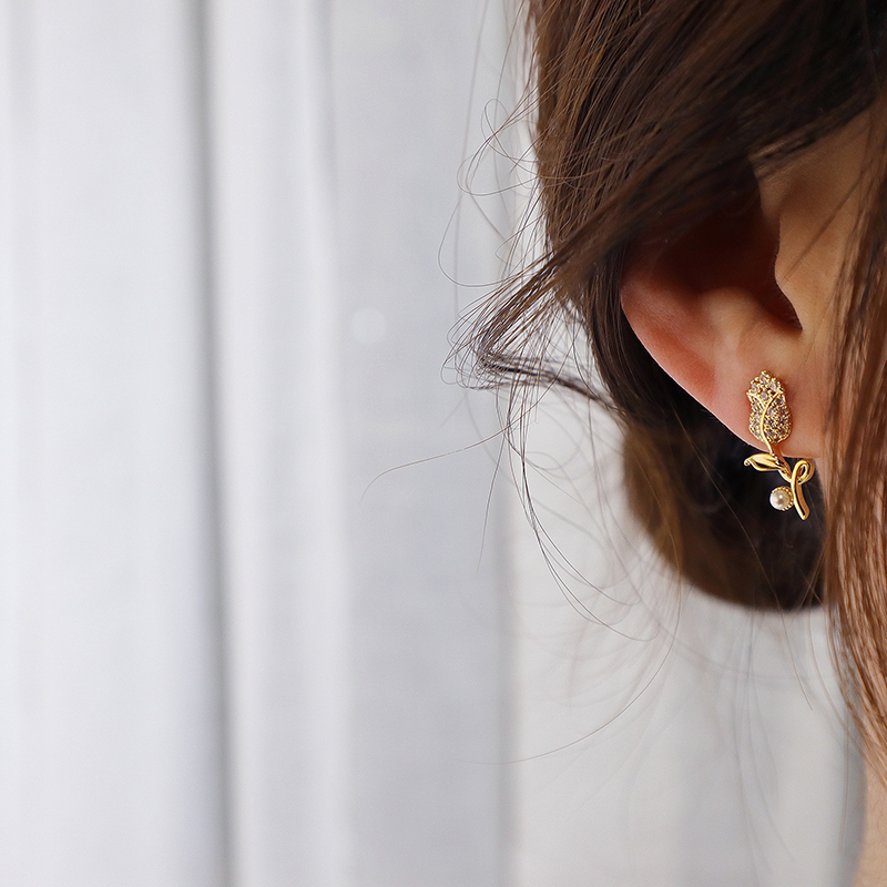 1 Pair Fashion Flower Alloy Inlay Rhinestones Gold Plated Women's Ear Studs display picture 3