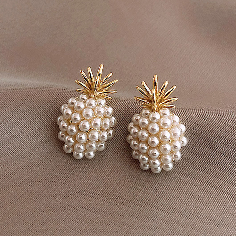 1 Pair Fashion Pineapple Alloy Inlay Artificial Pearls Gold Plated Women's Ear Studs display picture 4