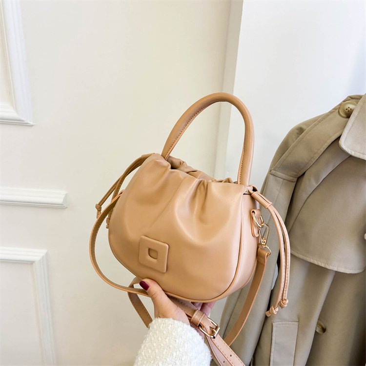 Women's All Seasons Pu Leather Fashion Handbag display picture 8