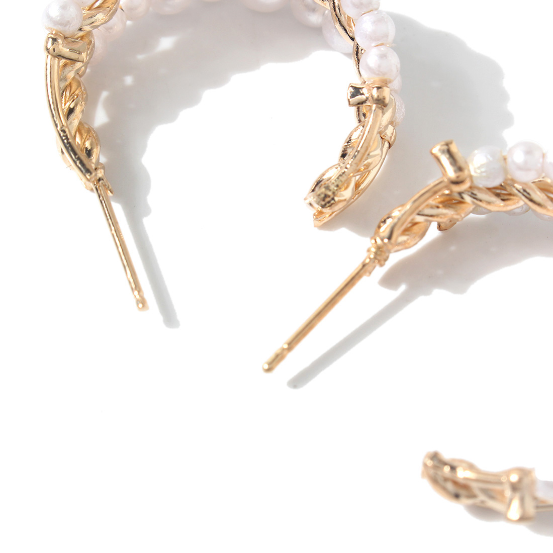 1 Pair Fashion Geometric Imitation Pearl Metal Plating Women's Earrings display picture 4