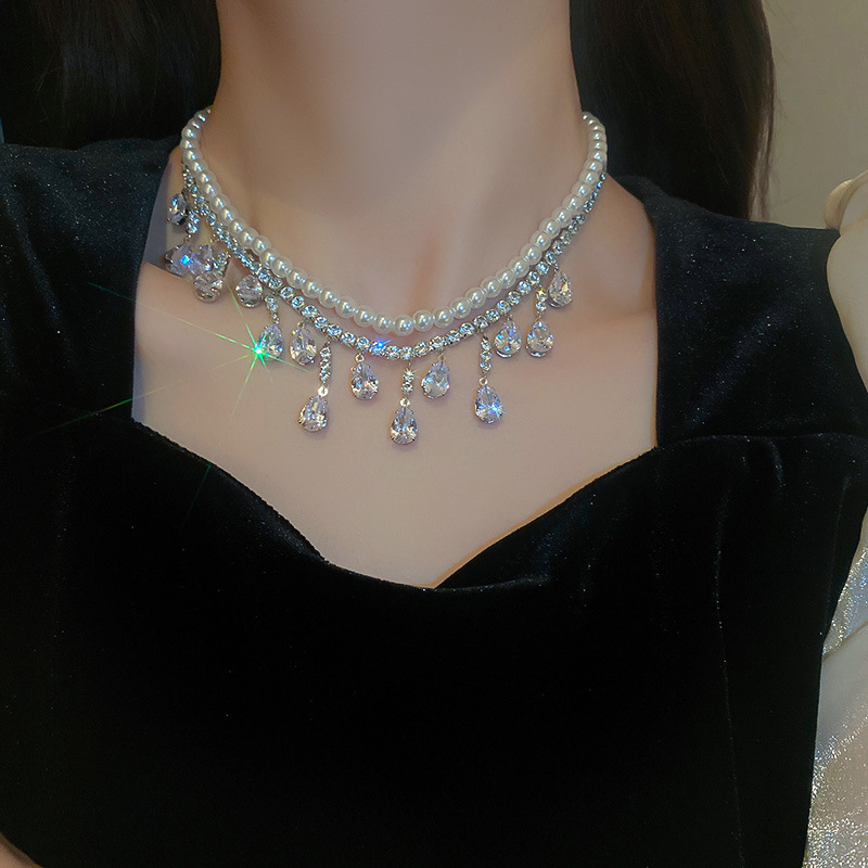 1 Piece Baroque Style Water Droplets Rhinestone Pearl Inlay Zircon Women's Layered Necklaces display picture 7