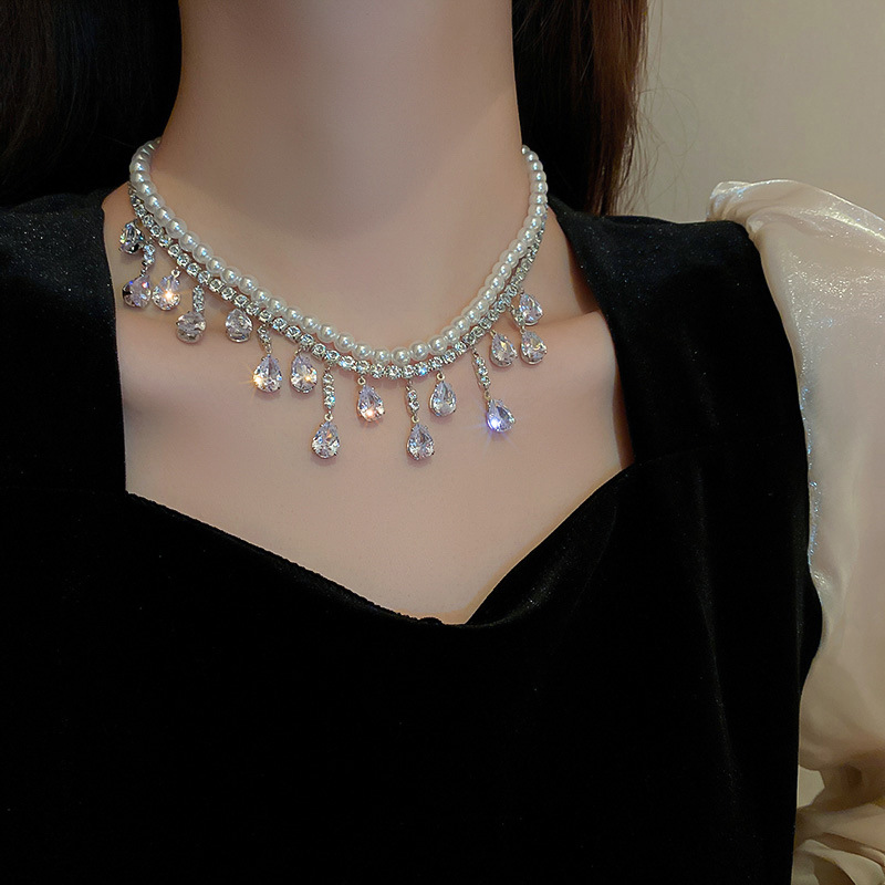 1 Piece Baroque Style Water Droplets Rhinestone Pearl Inlay Zircon Women's Layered Necklaces display picture 8