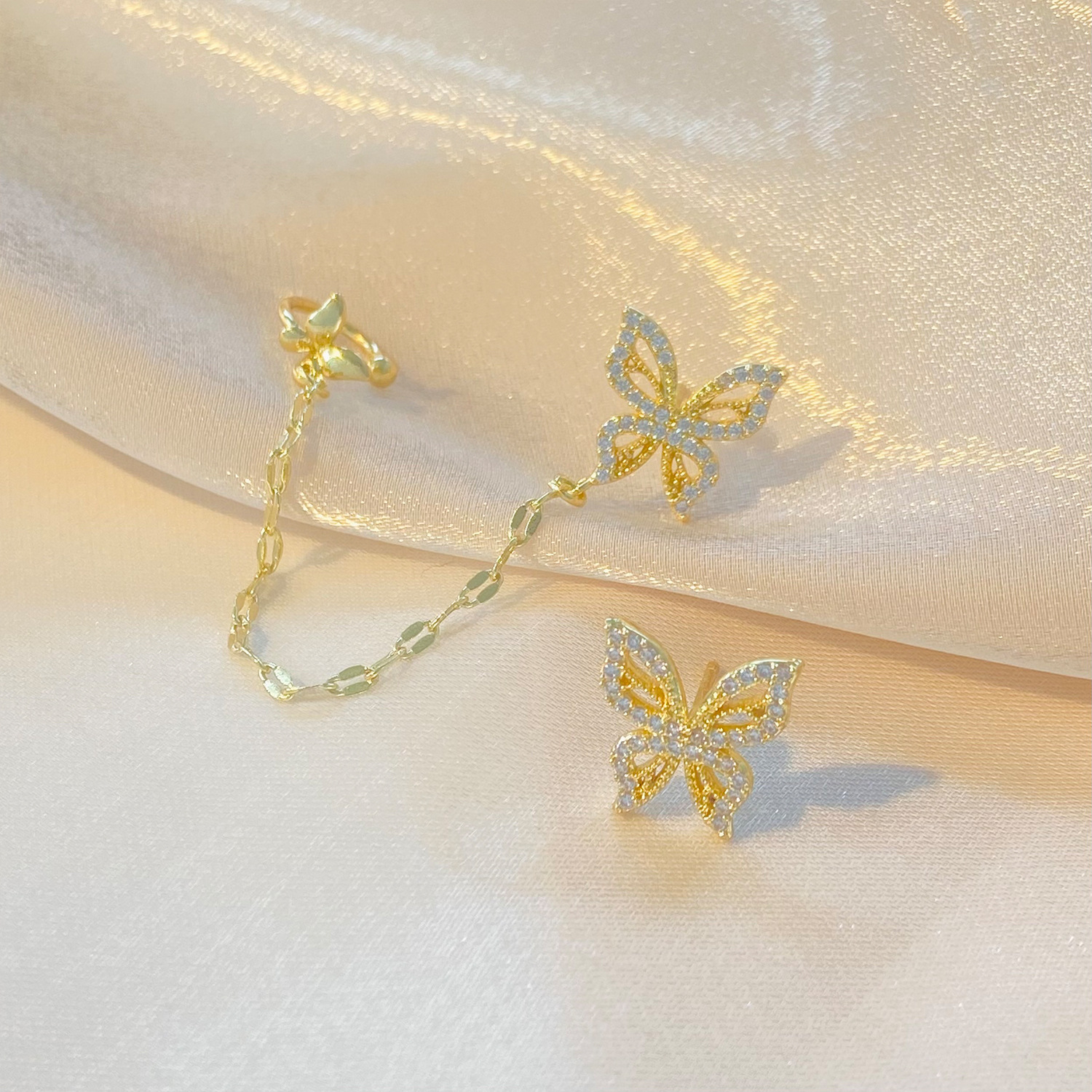 1 Paar Ins-stil Feenhafter Stil Schmetterling Kupfer Inlay Künstlicher Diamant Ohrclips display picture 3