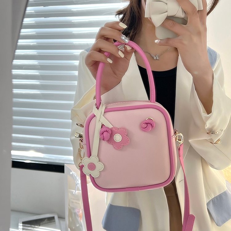Women's Pu Leather Color Block Flower Fashion Square Zipper Shoulder Bag Handbag Crossbody Bag display picture 6