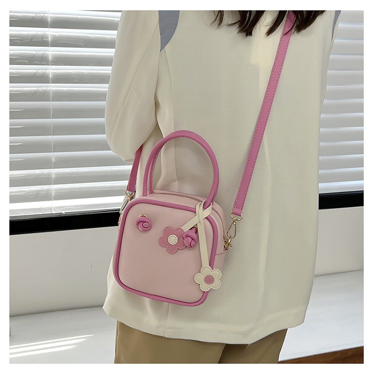 Women's Pu Leather Color Block Flower Fashion Square Zipper Shoulder Bag Handbag Crossbody Bag display picture 7