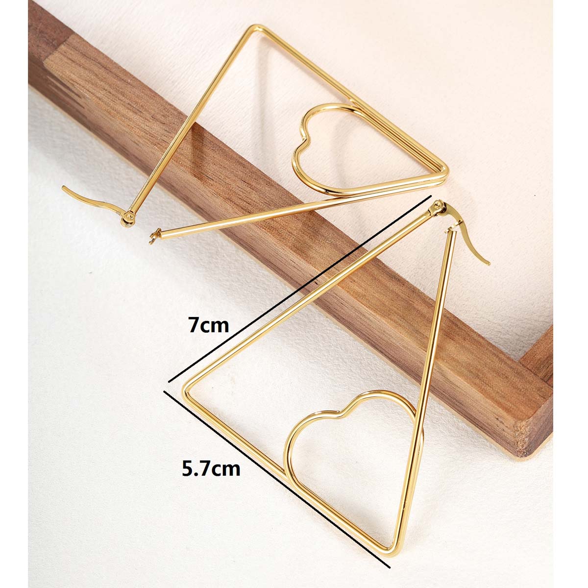 1 Pair Exaggerated Fashion Triangle Round Plating Stainless Steel 18k Gold Plated Hoop Earrings display picture 18