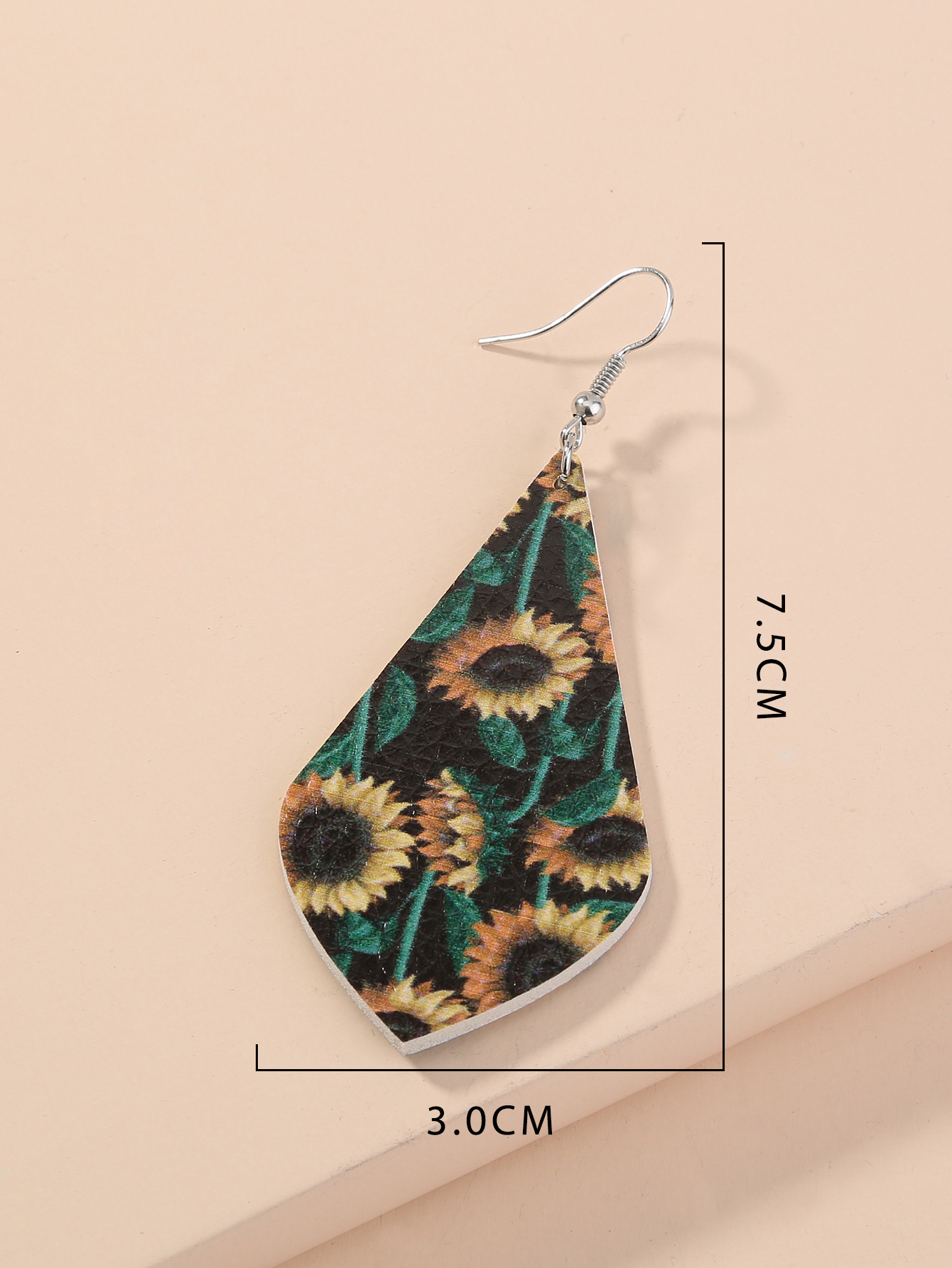 1 Pair Casual Simple Style Sunflower Star Imitation Leather Drop Earrings display picture 13