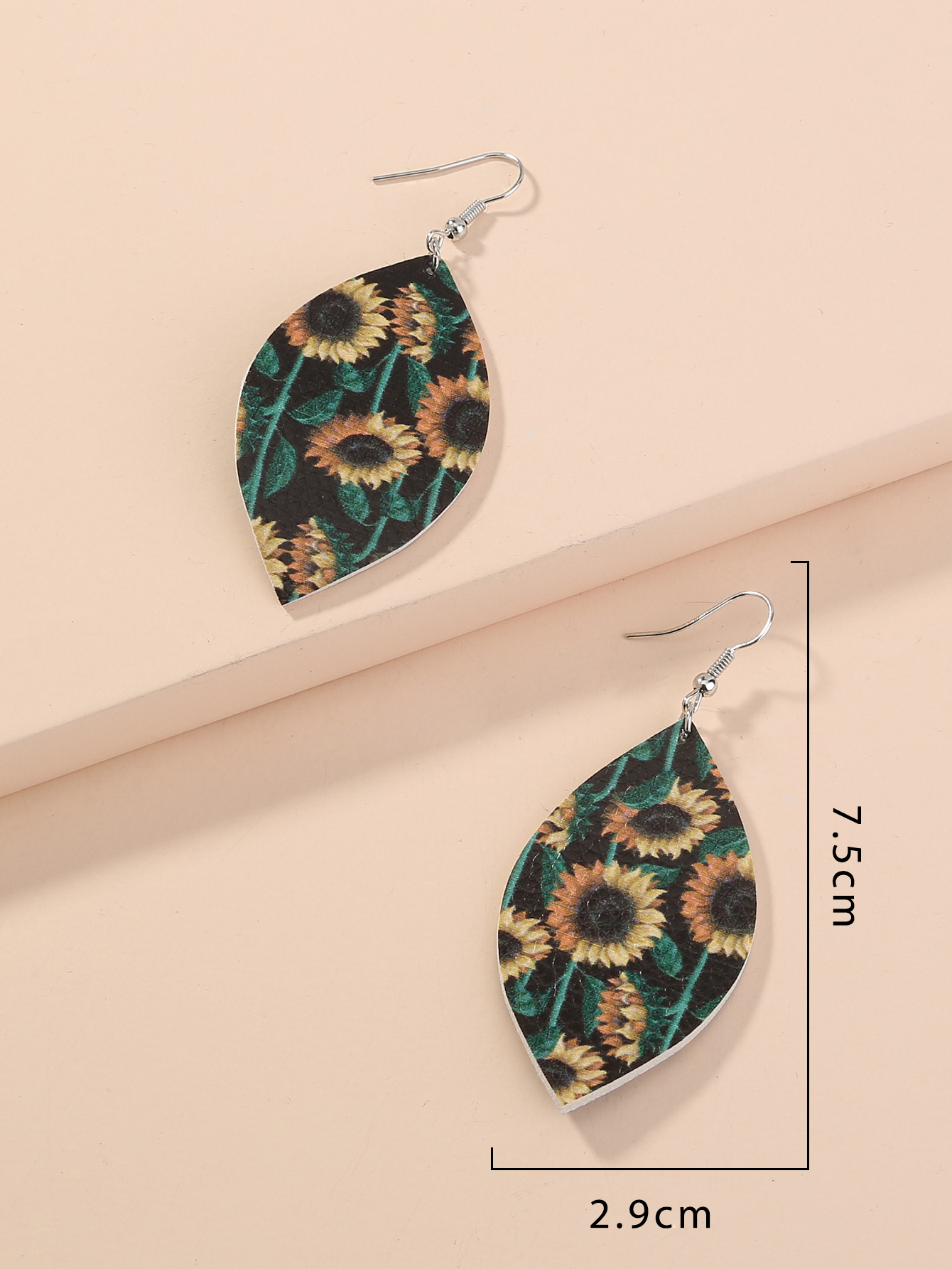 1 Pair Casual Simple Style Sunflower Star Imitation Leather Drop Earrings display picture 15