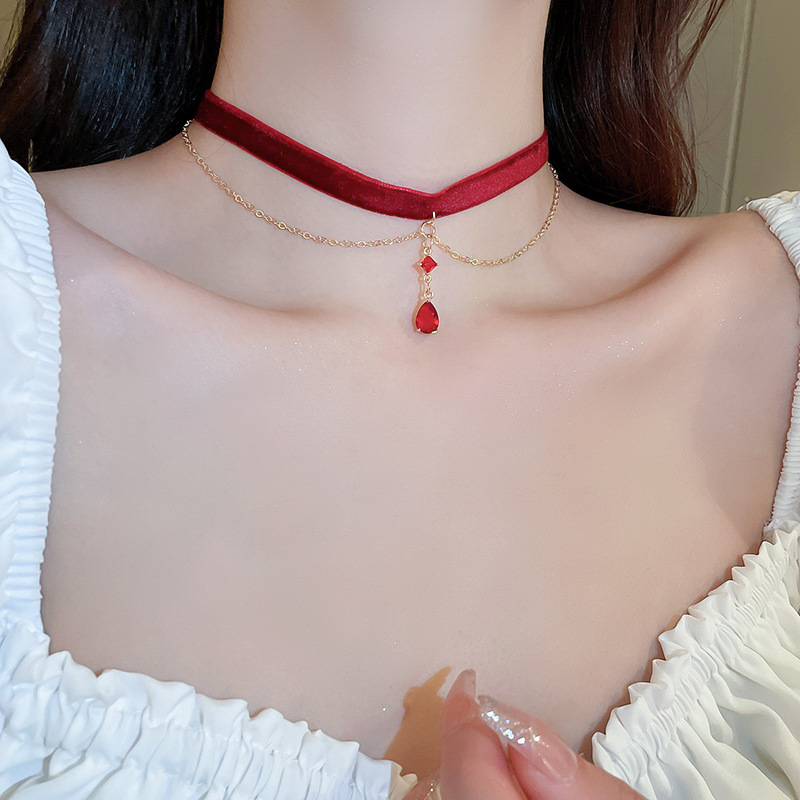 1 Piece Fashion Water Droplets Cloth Copper Inlay Zircon Women's Choker display picture 8